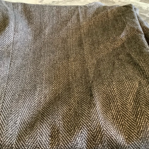 APT.9 dress pant just below the waist size 12 Short. Color brown cream. - Picture 10 of 13